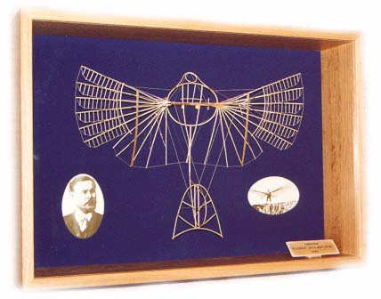 Otto Lilienthals kleiner Schlagflügelapparat von 1893. Auf 100 Exemplare limitiert.